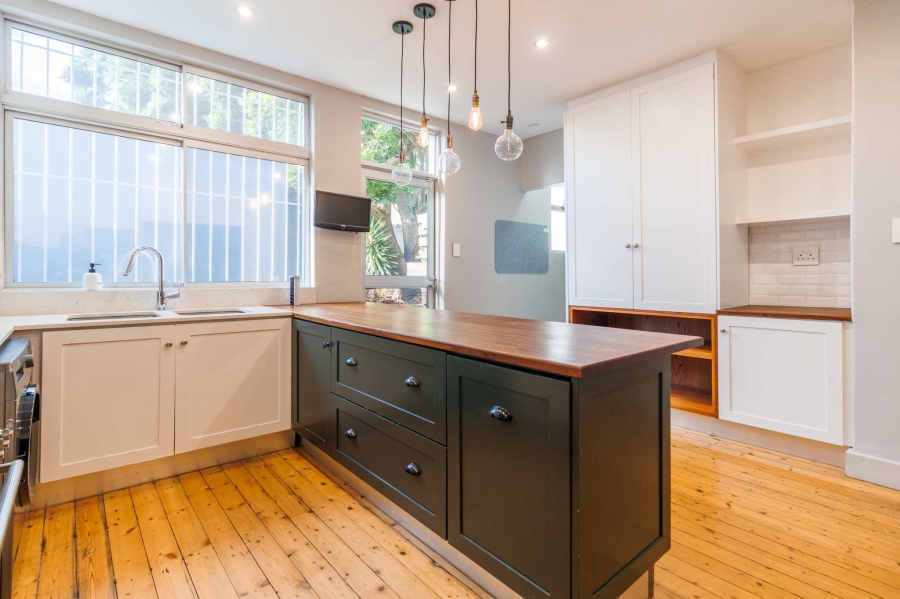 4 Bedroom Property for Sale in Bantry Bay Western Cape